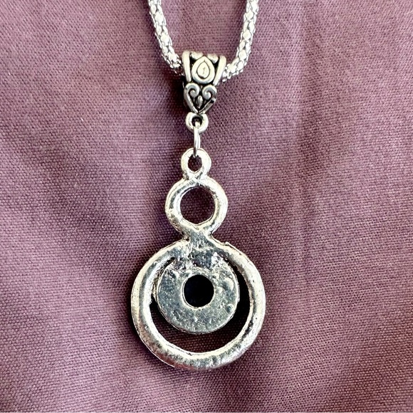 Antique Round Black Stone Necklace - Picture 8 of 8